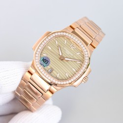 Patek Philippe Nautilus en Oro Rosa con Bisel de Diamantes y Esfera Verde Oliva - Exclusividad y Elegancia Modernas