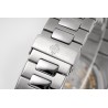 Patek Philippe Nautilus en Acero con Complicaciones de Calendario y Fases Lunares - Elegancia y Funcionalidad Atemporal